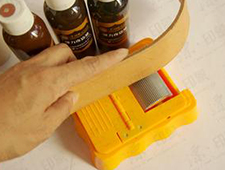 压敏胶专用消泡剂在皮边油施工中的应用